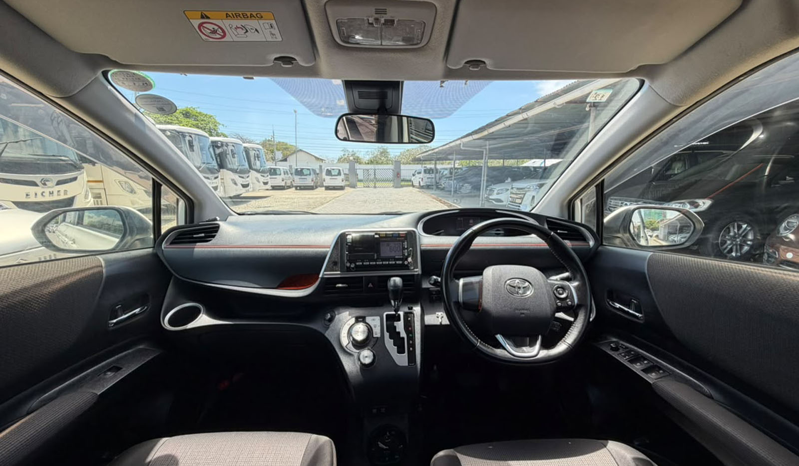 2019 Toyota Sienta Hybrid Funbase G image-7