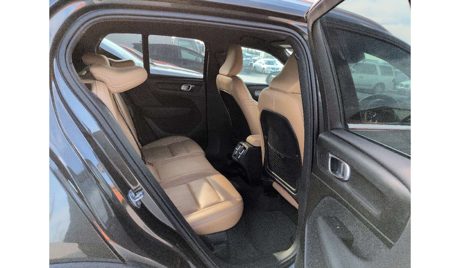 2019 Volvo XC 40 image-7