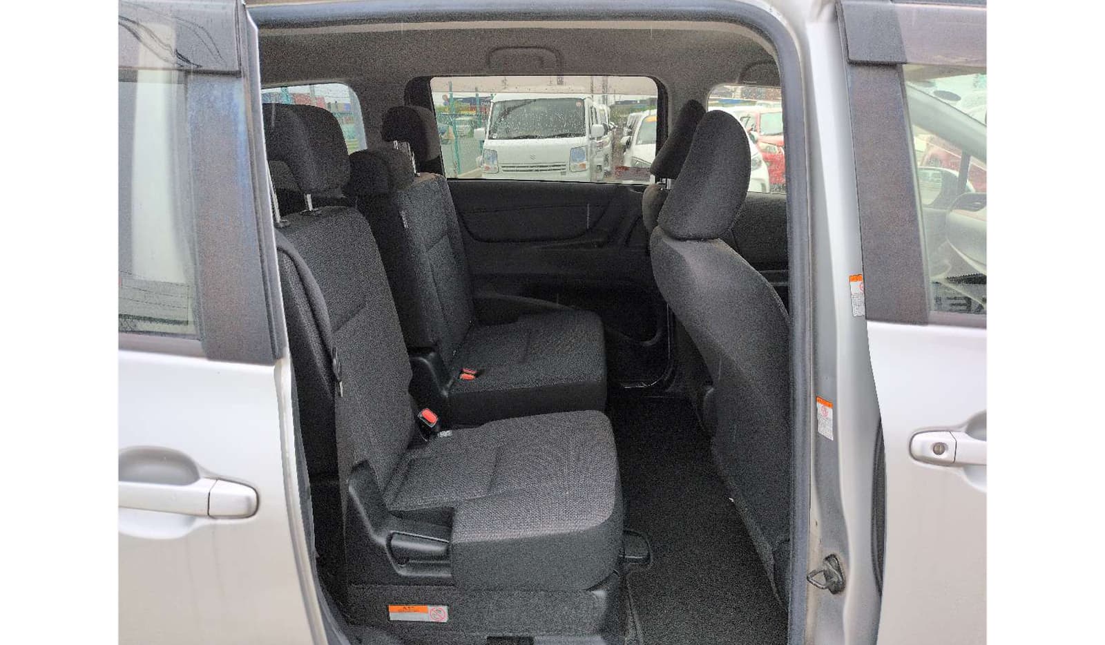 2019 Toyota Sienta image-7