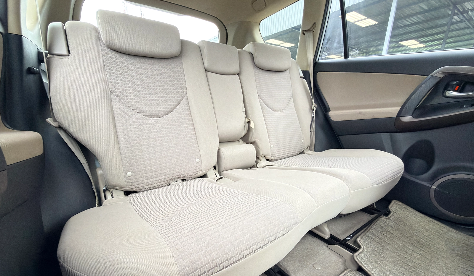 2007 Toyota Vanguard S image-11