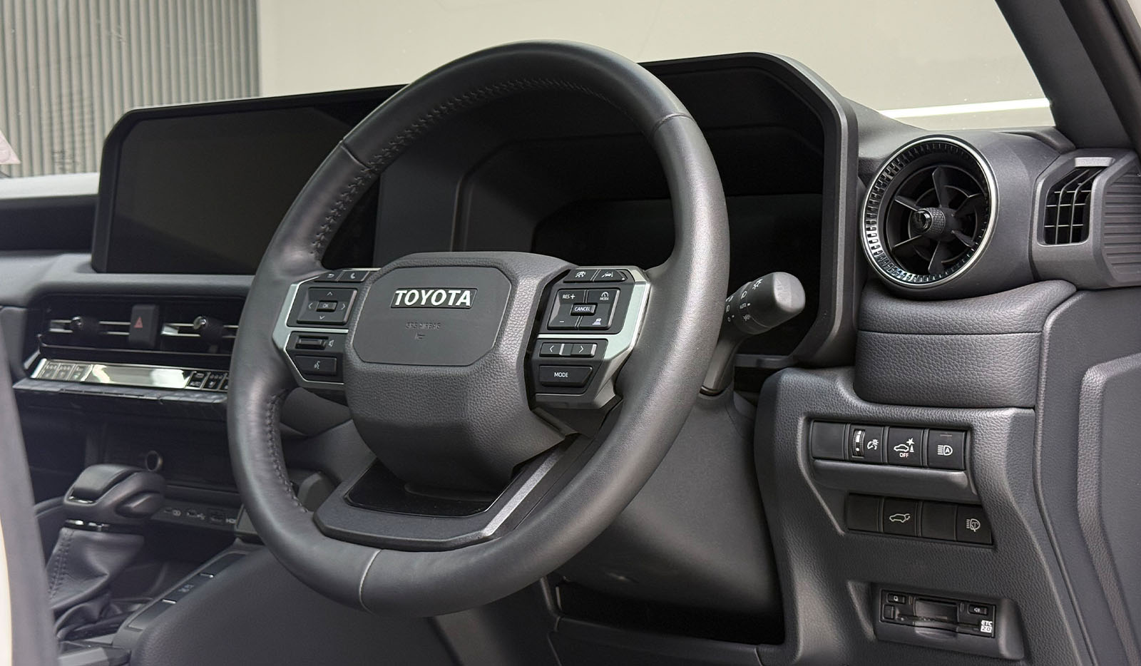 2024 Toyota Land Cruiser 250 TX image-7
