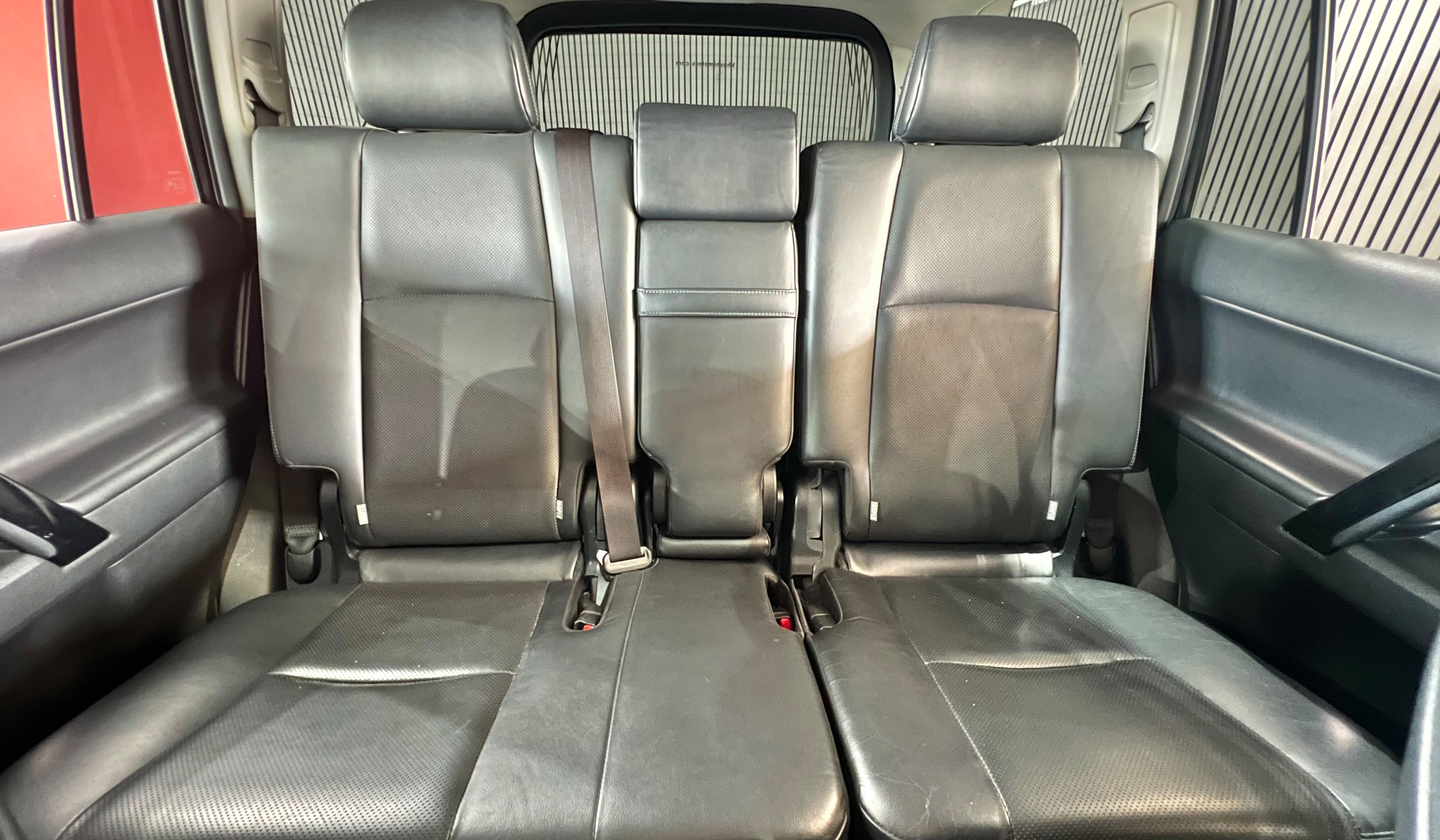 2019 Toyota Land Cruiser Prado TX L Package image-8