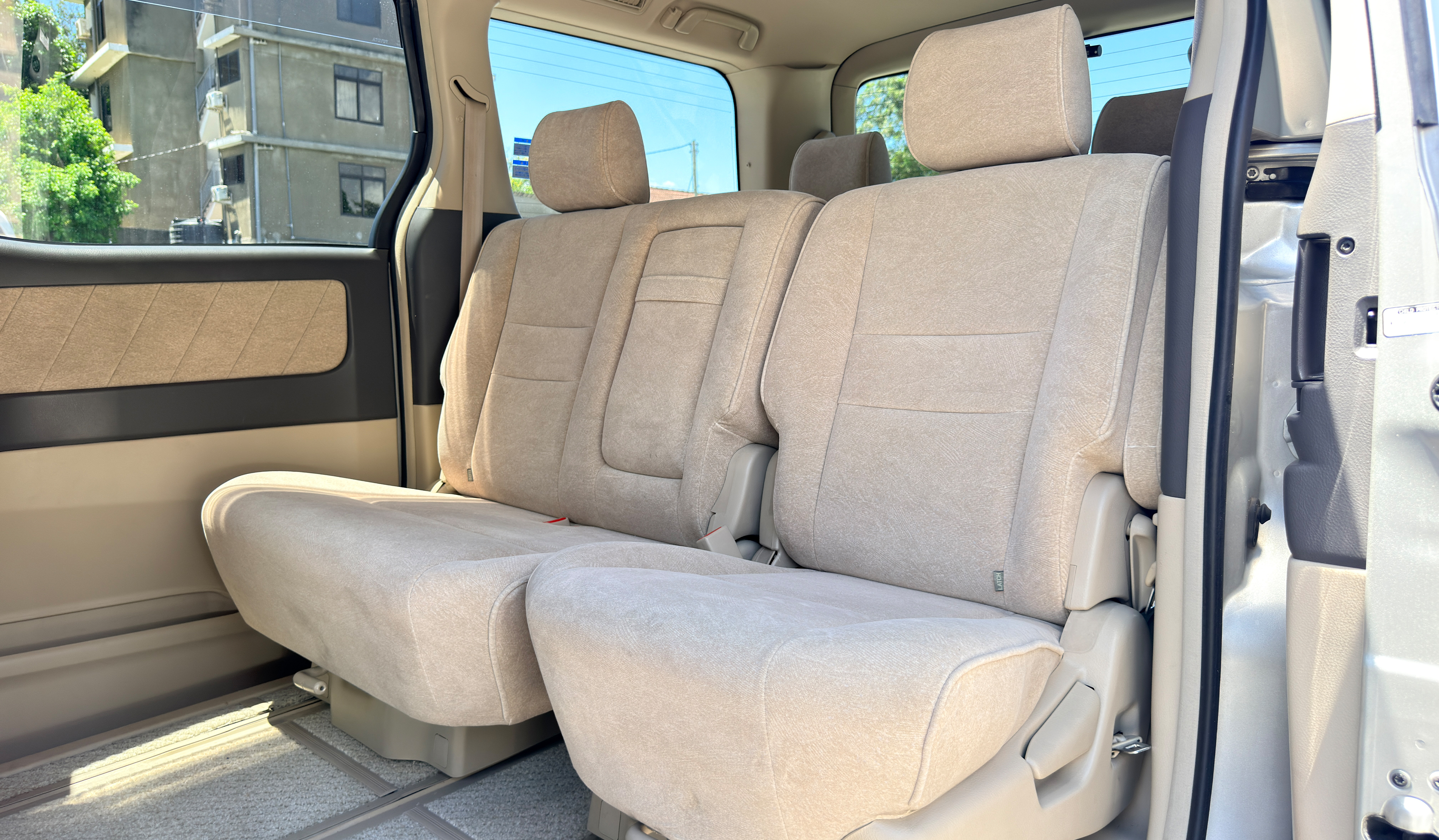 2003 Toyota Alphard X image-8
