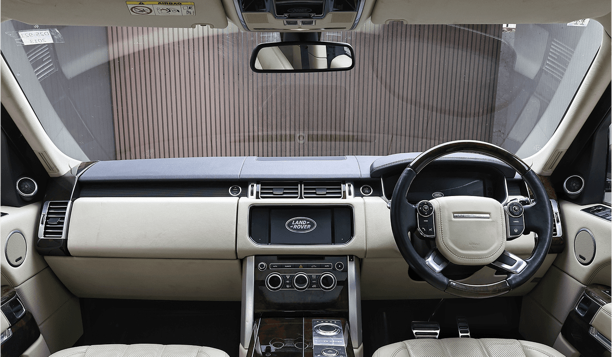 2013 Land Rover Range Rover Vogue Super Charged image-8
