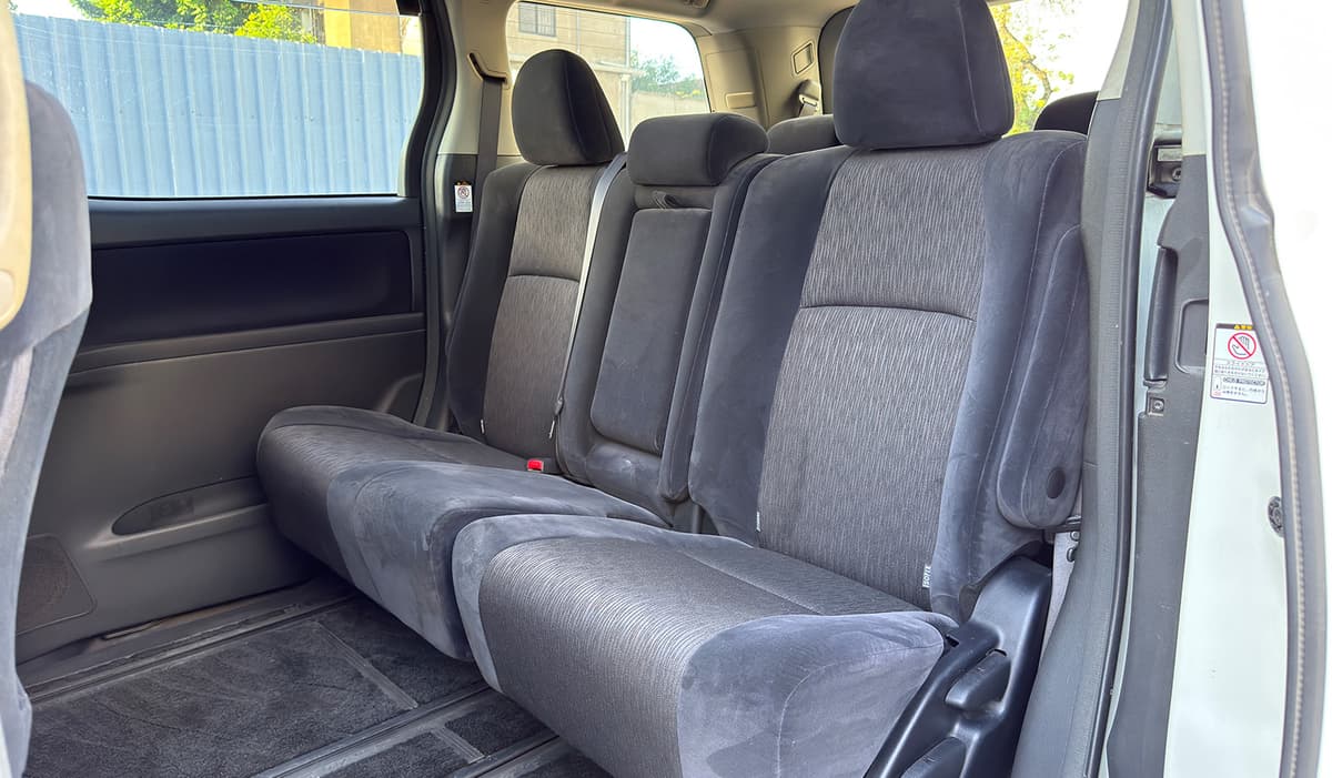 2009 Toyota Alphard 240S image-8