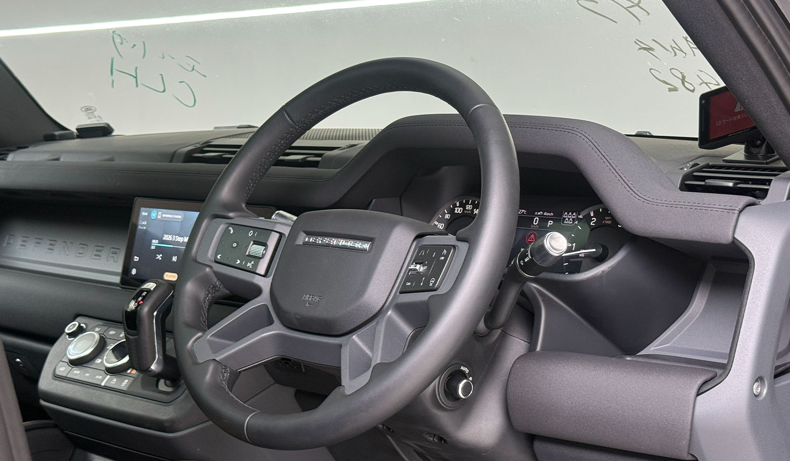 2021 Land Rover Defender 110 Double O Black Edition image-8