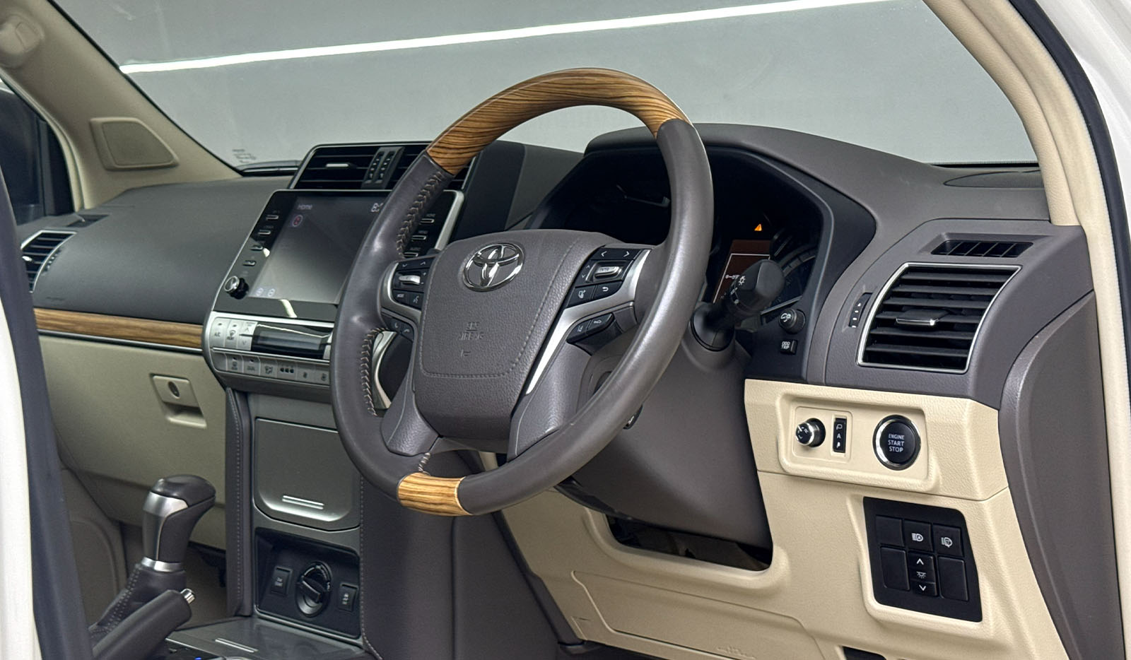 2020 Toyota Land Cruiser Prado TX L image-7