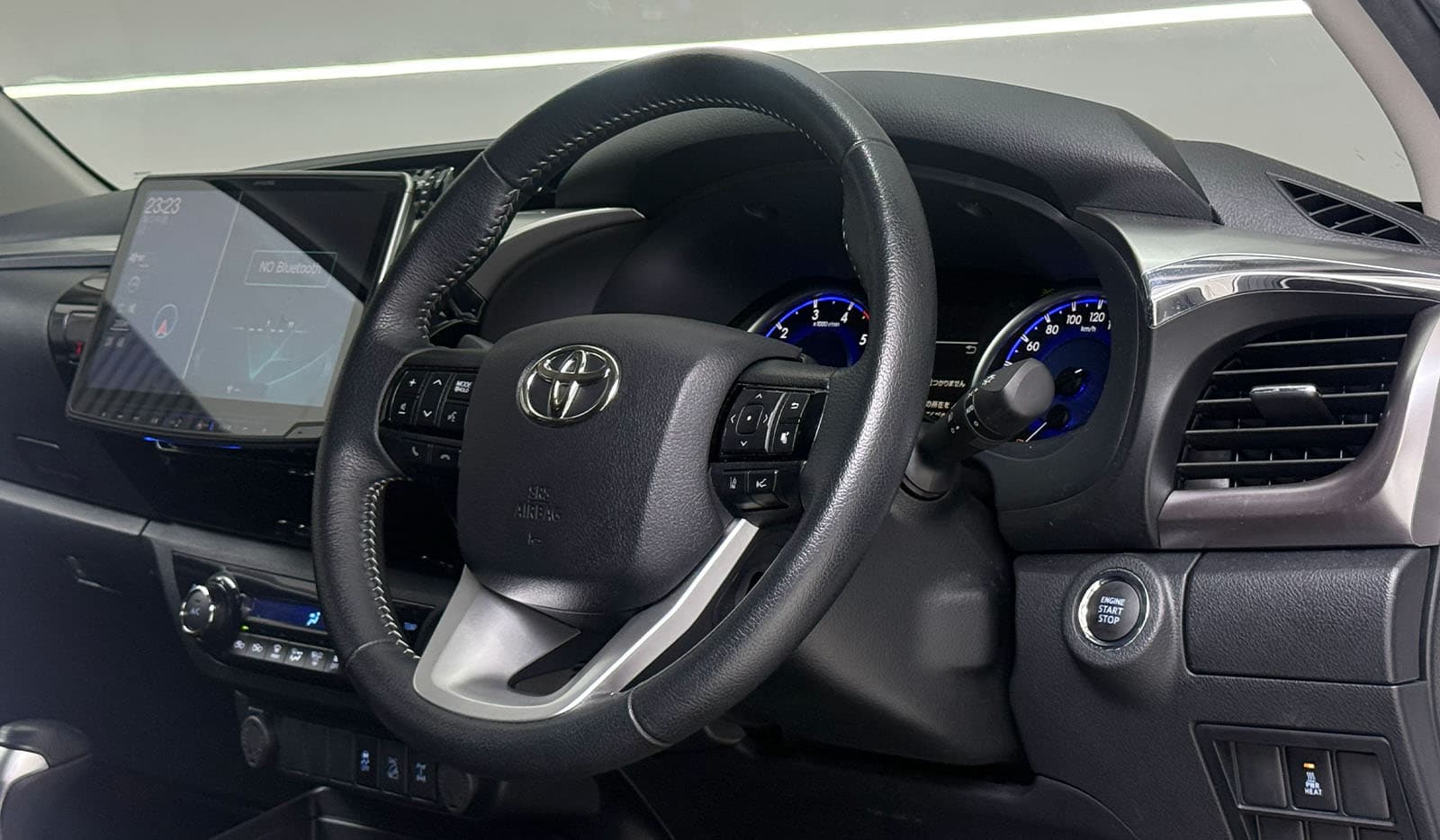 2020 Toyota Hilux Z CANOPY image-8