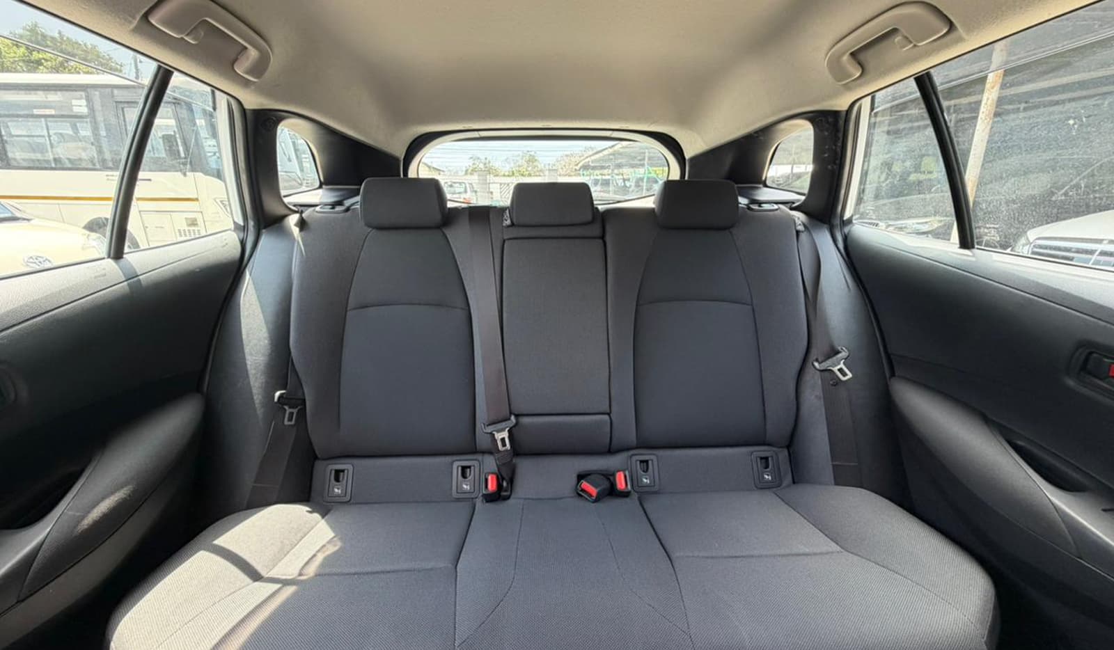 2020 Toyota Corolla Touring HYBRID GX image-8