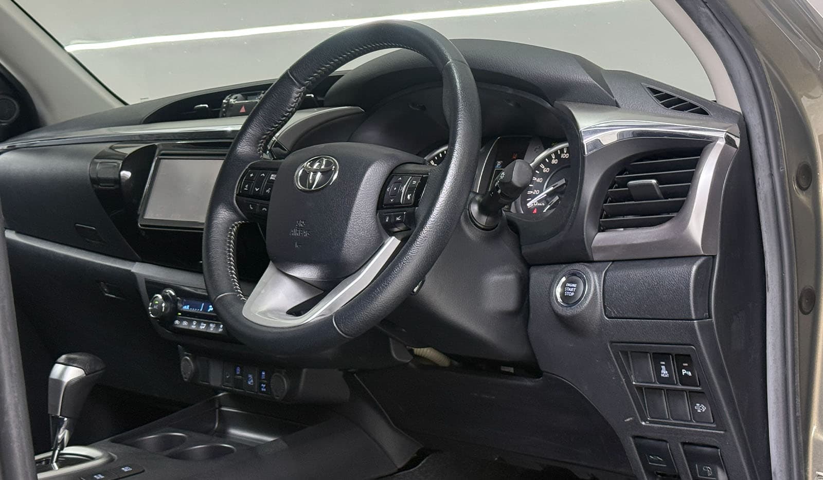 2021 Toyota Hilux Z image-8