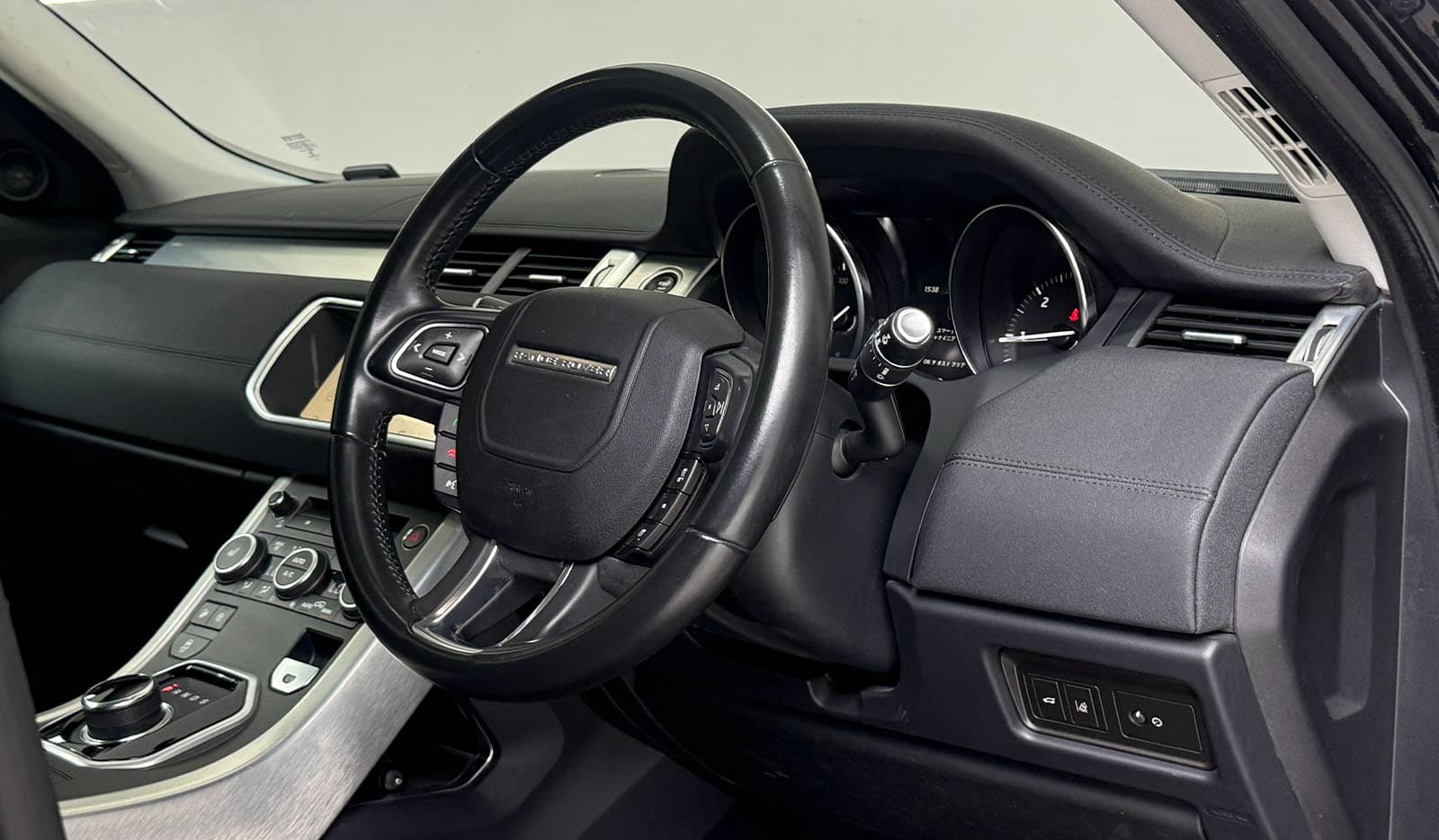 2019 Land Rover Range Rover Evoque SE image-8