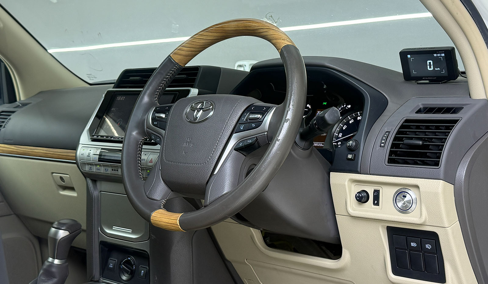 2019 Toyota Land Cruiser Prado TX image-8