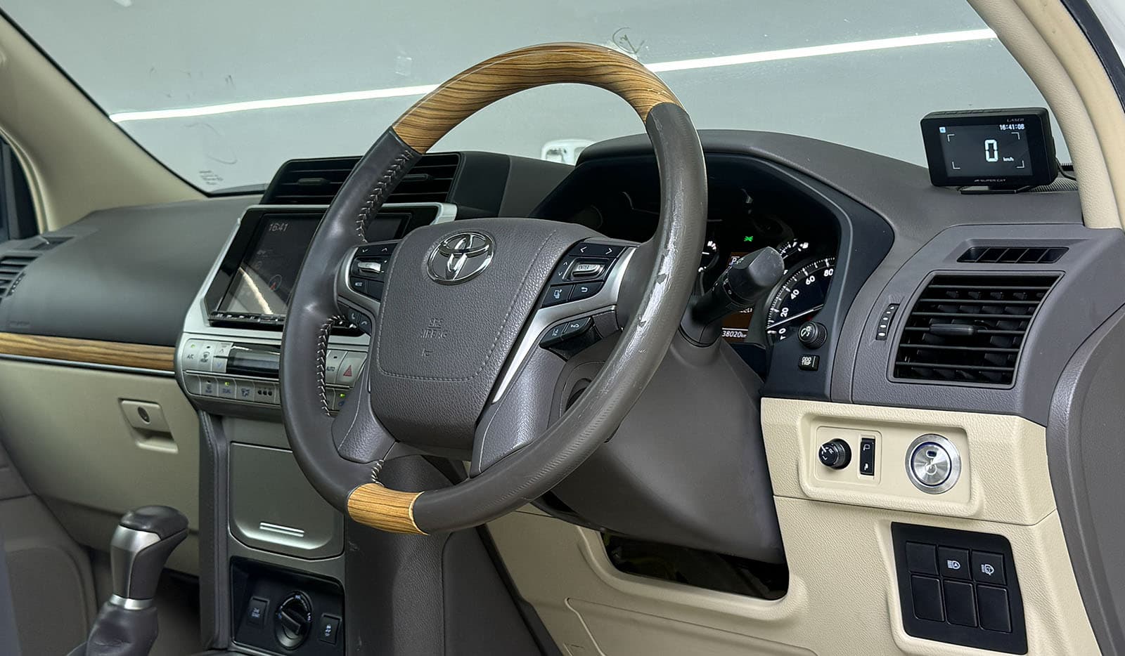 2019 Toyota Land Cruiser Prado TX image-8