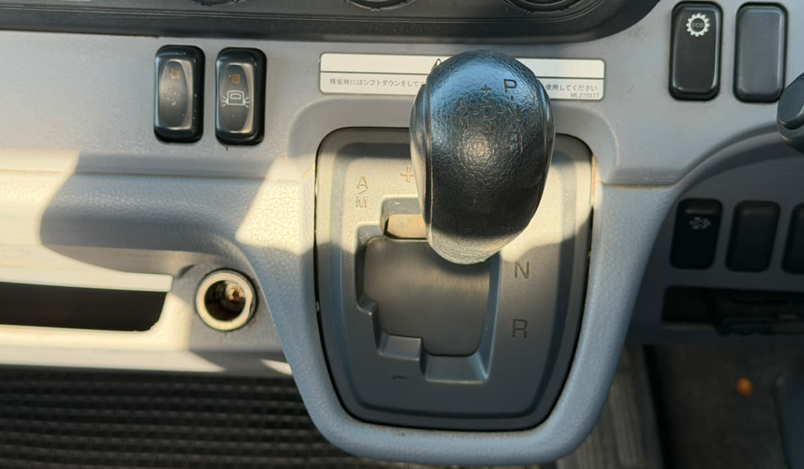 2018 Mitsubishi Fuso Canter image-8