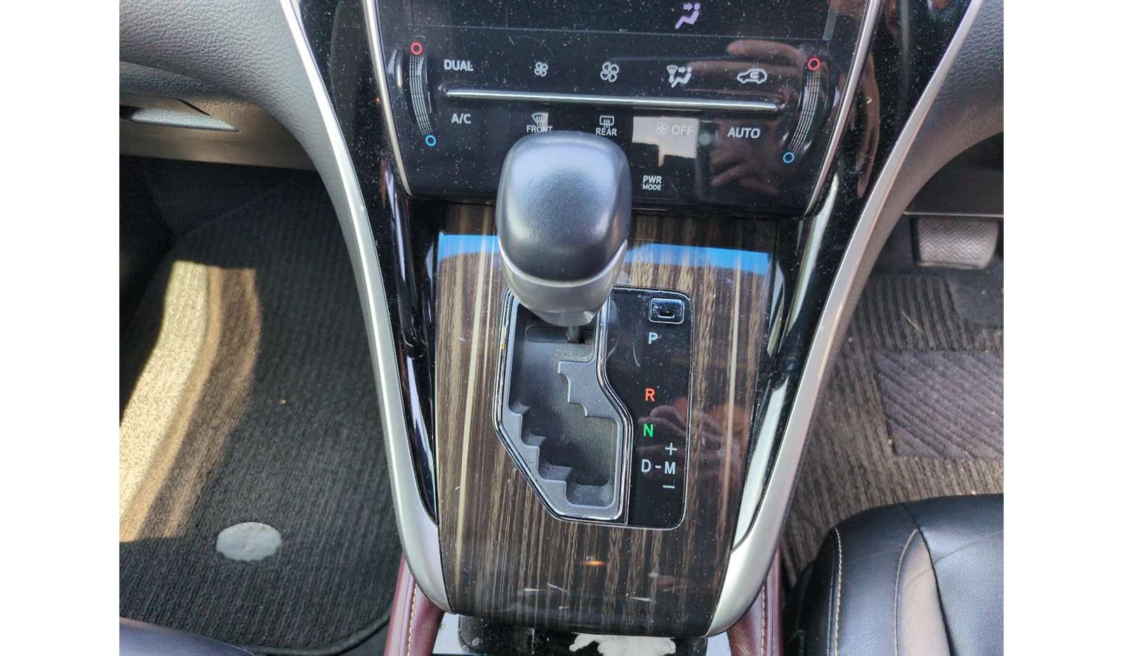 2014 Toyota Harrier image-8