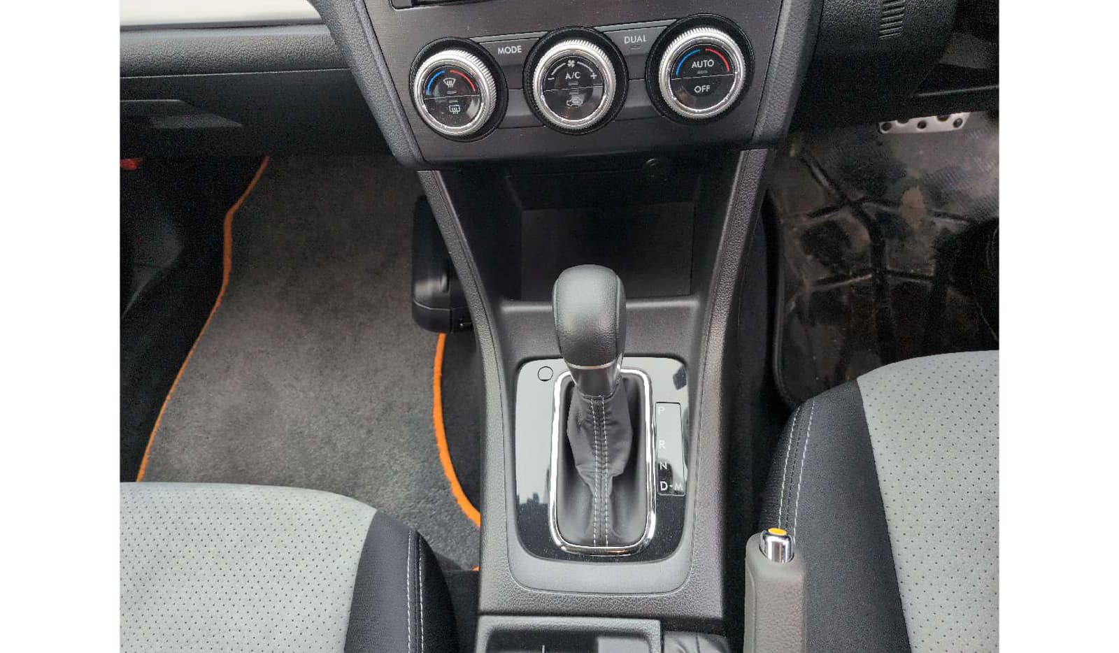 2013 Subaru Xv image-7