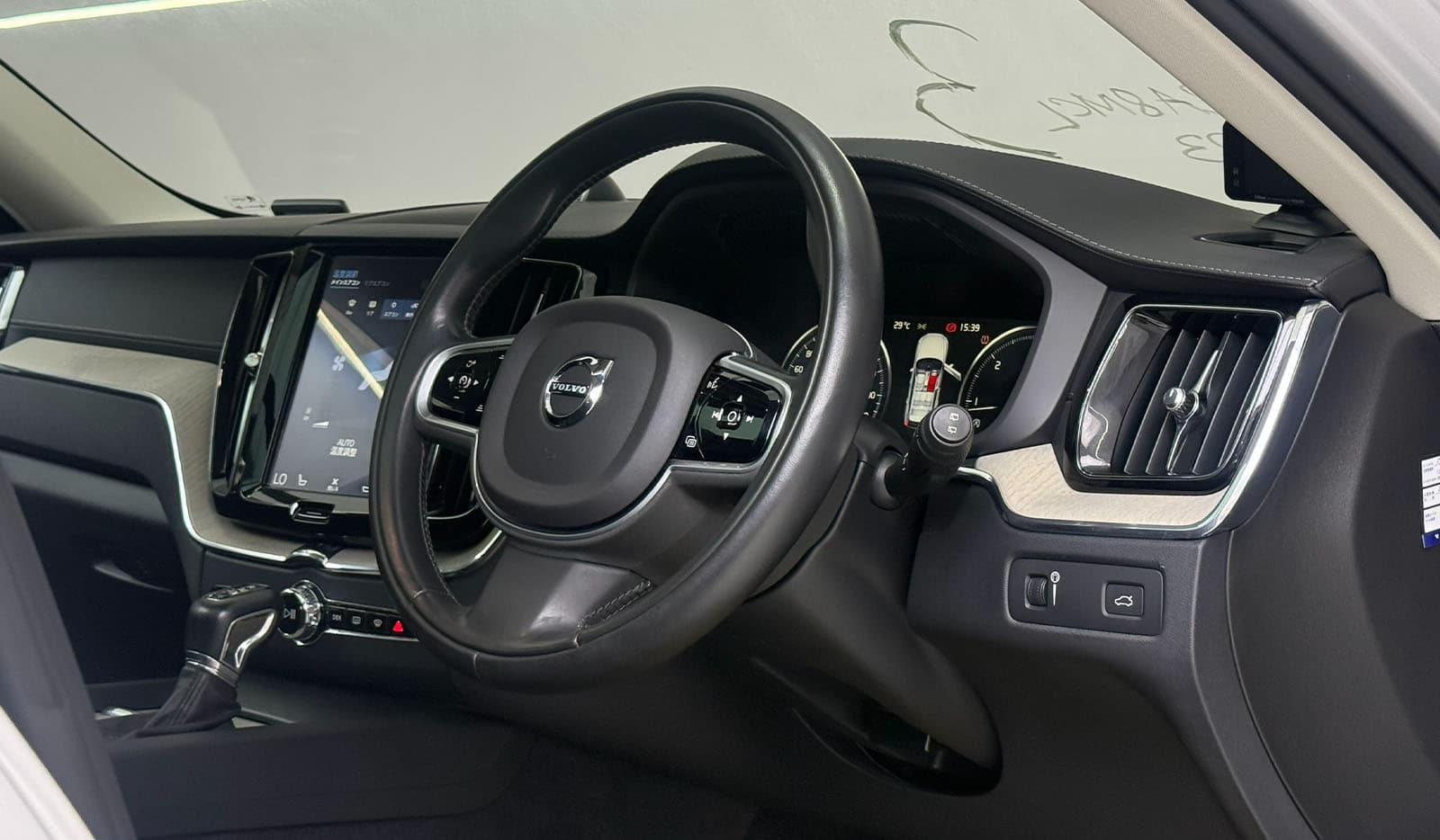 2019 Volvo XC60 D4 AWD INSCRIPTION image-8