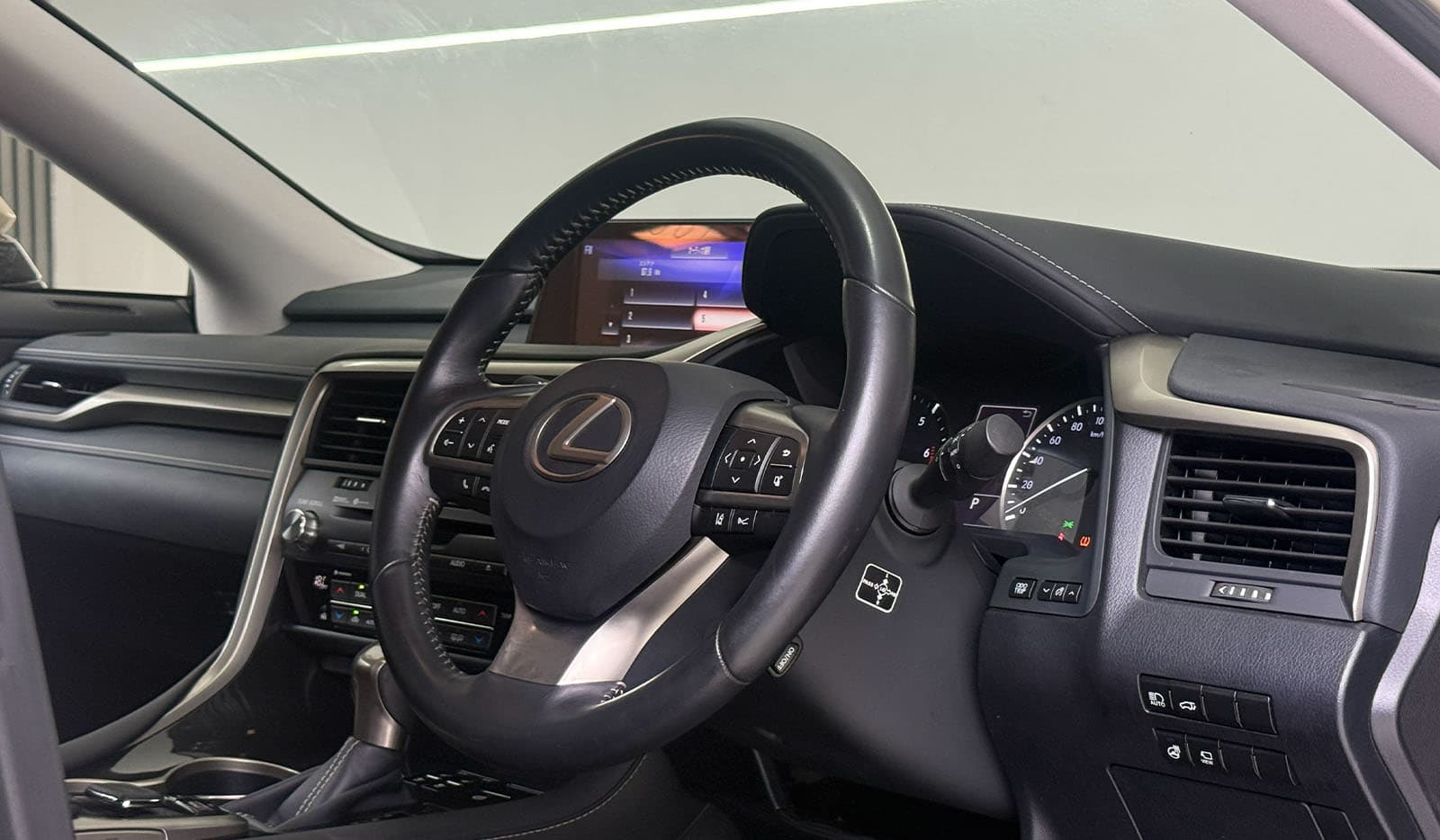 2019 Lexus RX300 image-8