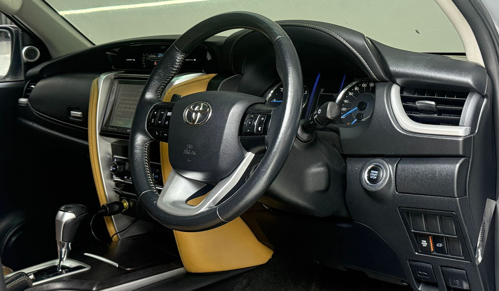2019 Toyota Fortuner image-7