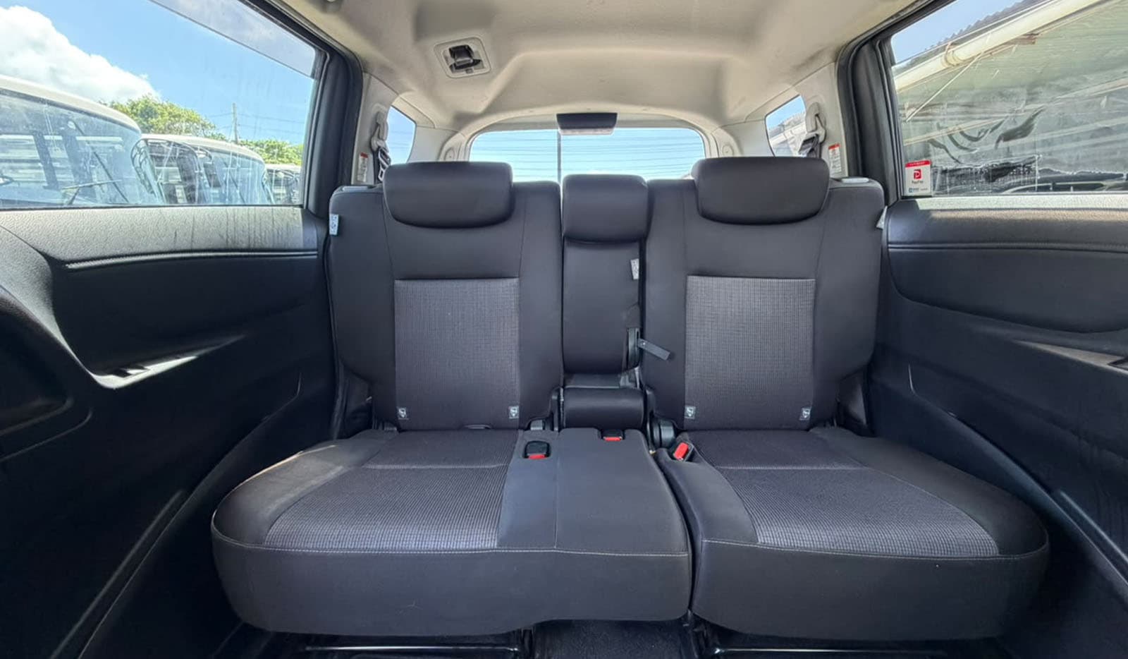 2019 Toyota Sienta Hybrid Funbase G image-8