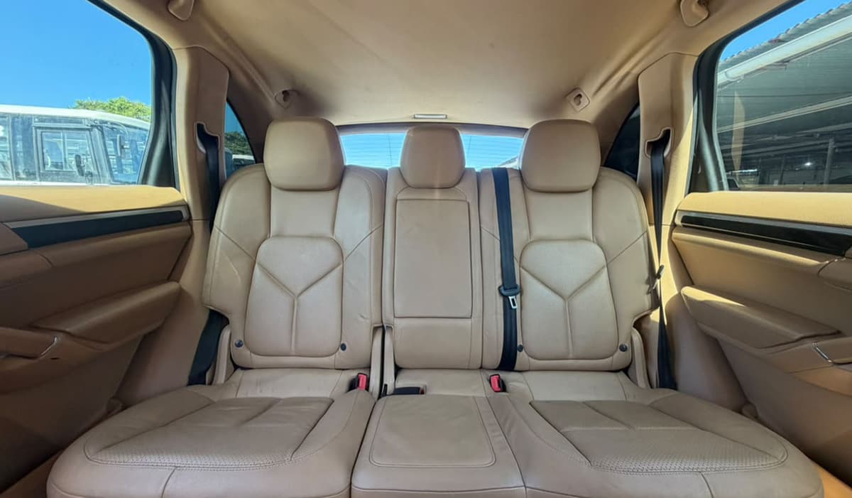 2013 Porsche Cayenne image-8