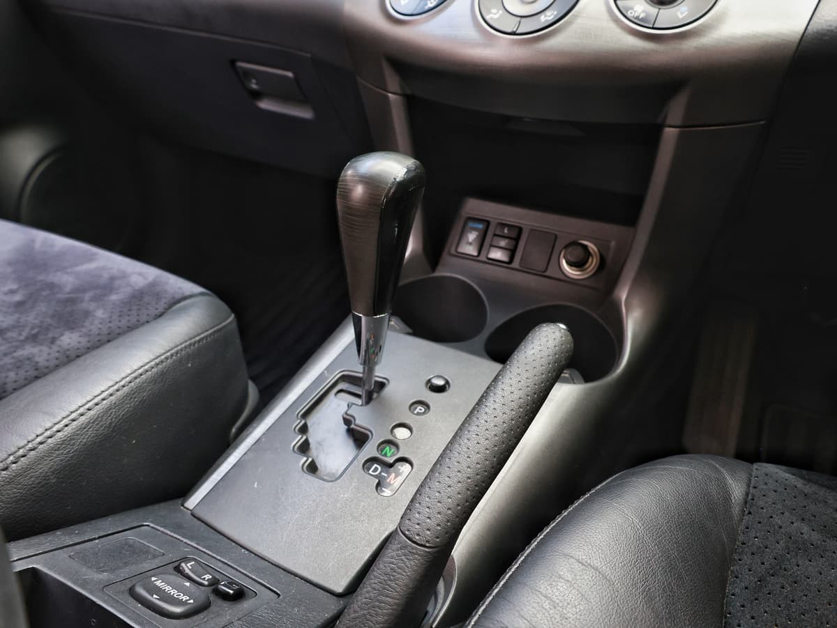 2013 Toyota Vanguard 240S G package image-10