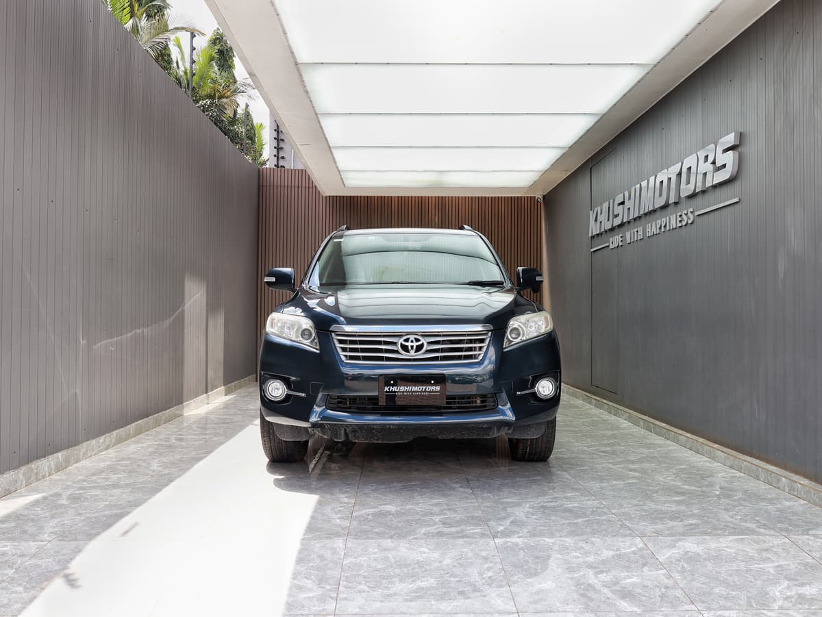 2013 Toyota Vanguard 240S G package image-2