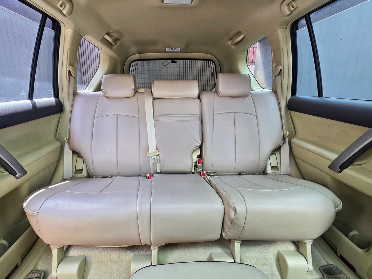 2017 Toyota Land Cruiser Prado TX image-13