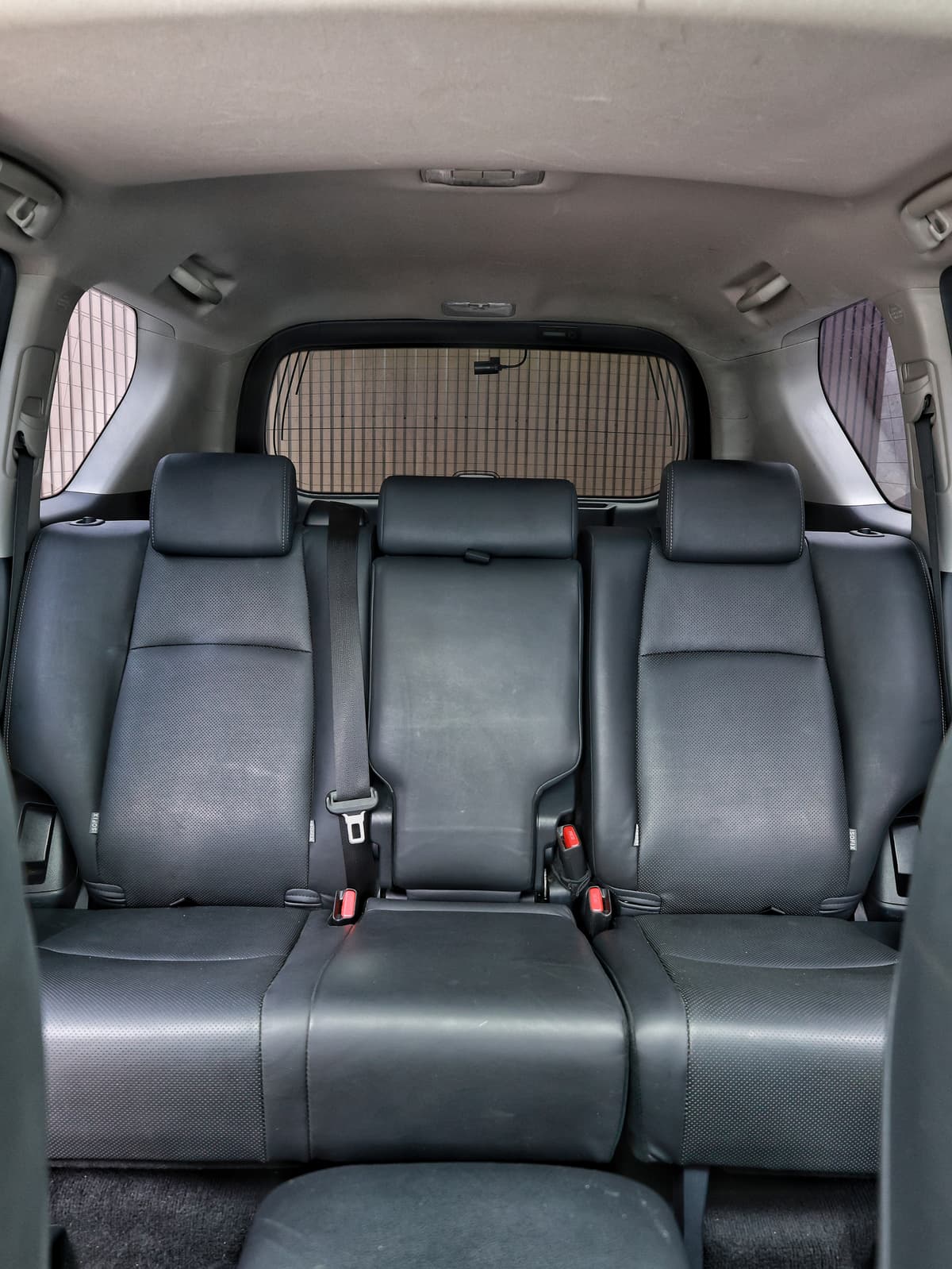 2017 Toyota Land Cruiser Prado TX image-17
