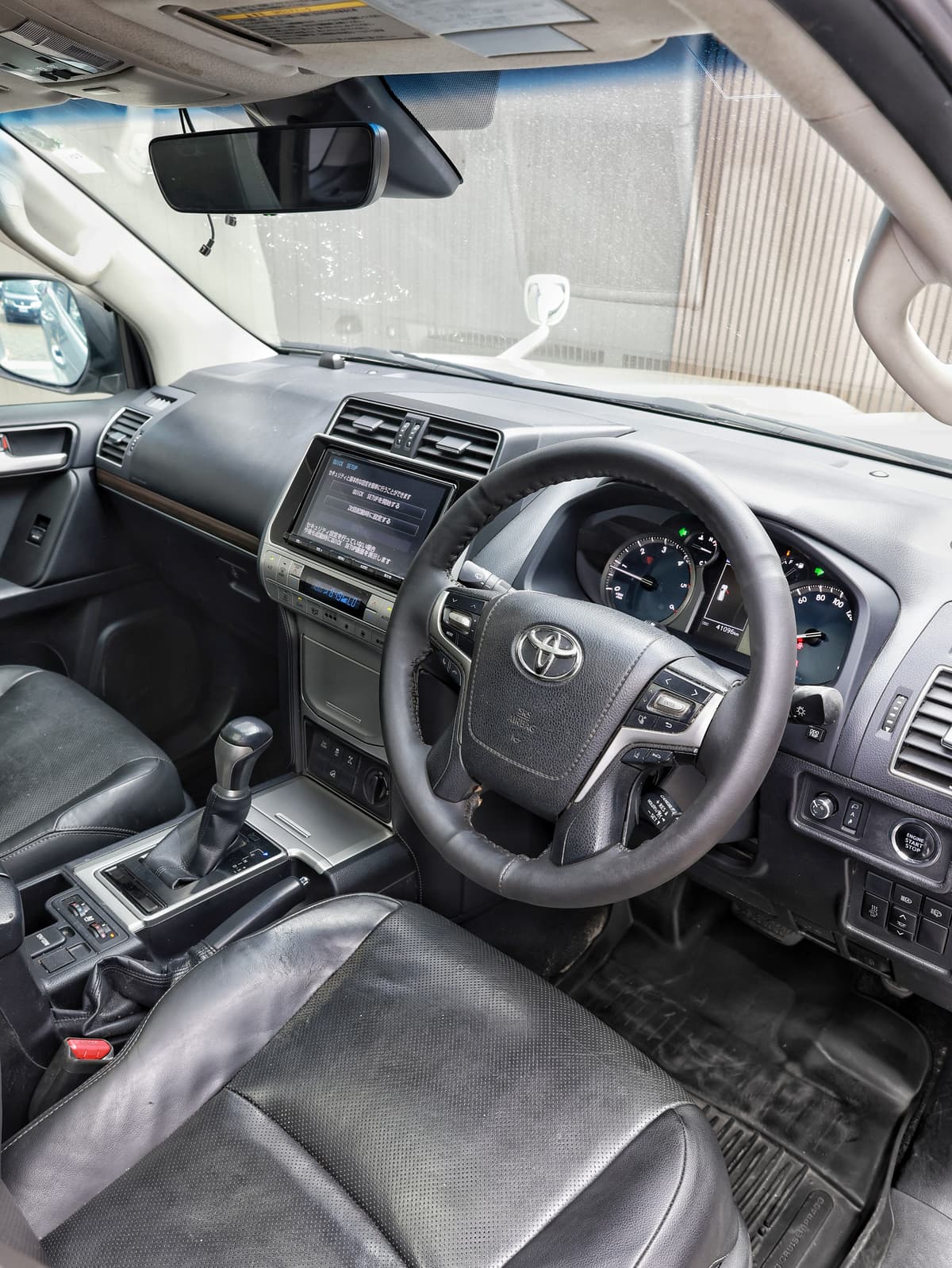 2017 Toyota Land Cruiser Prado TX image-8