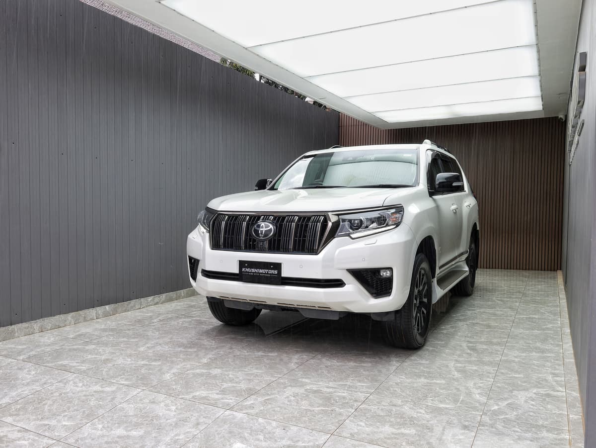 2021 Toyota Land Cruiser Prado 70th Anniversary TX-L image-3