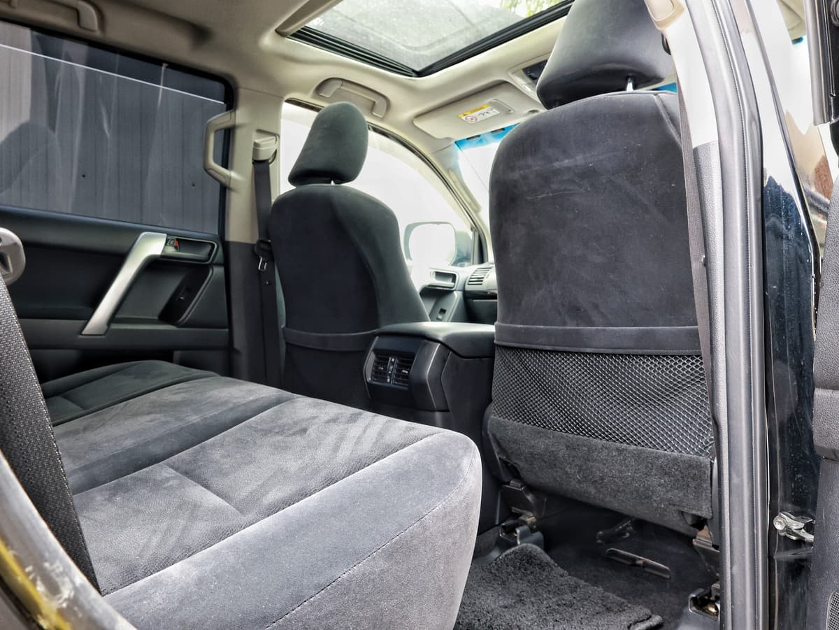 2017 Toyota Land Cruiser Prado TX image-12
