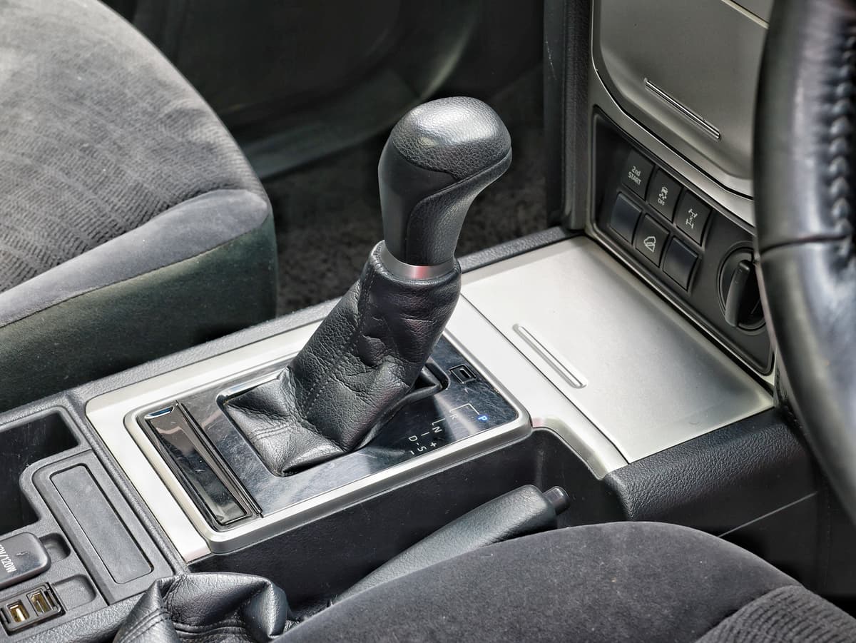 2017 Toyota Land Cruiser Prado TX image-9