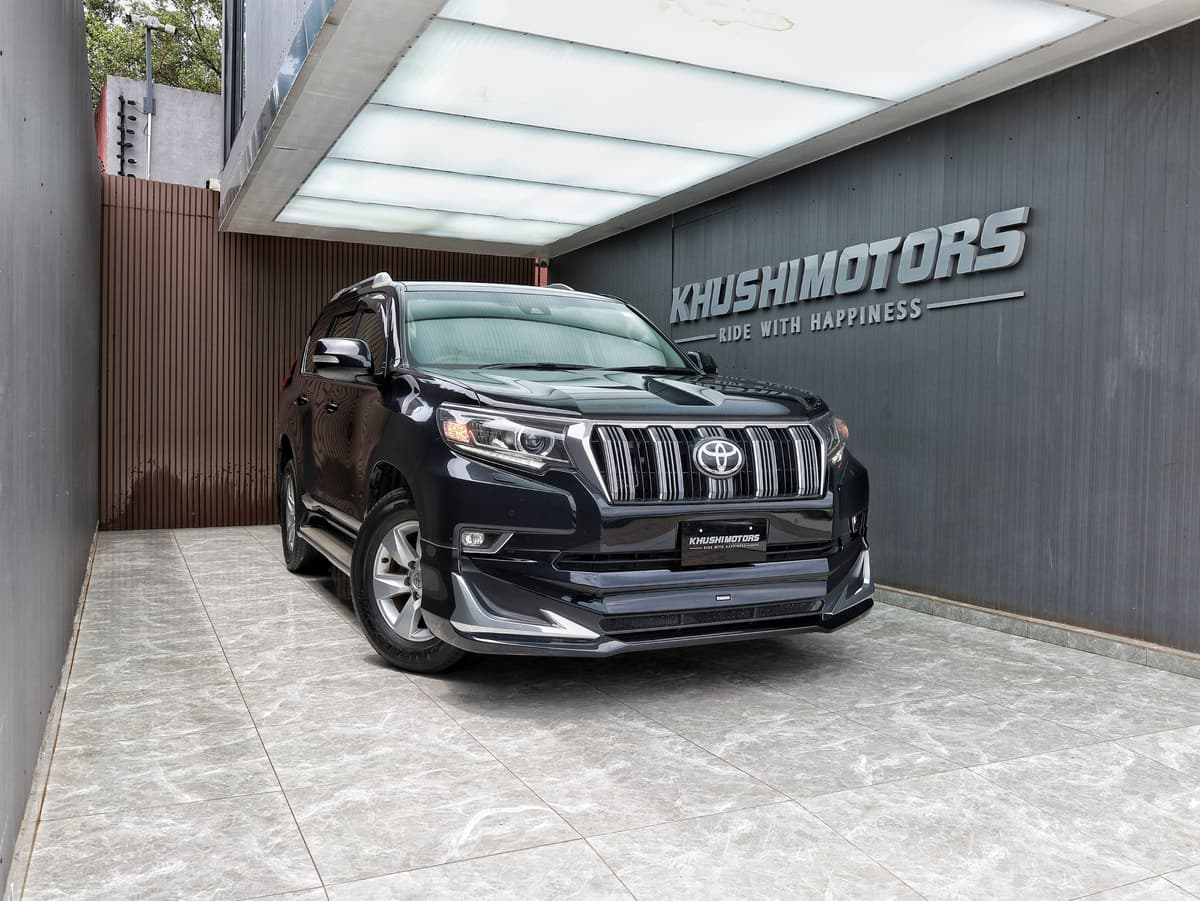 2017 Toyota Land Cruiser Prado TX image-1