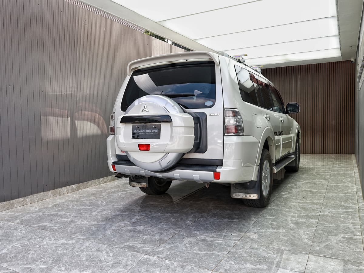 2013 Mitsubishi Pajero Long Exceed image-6