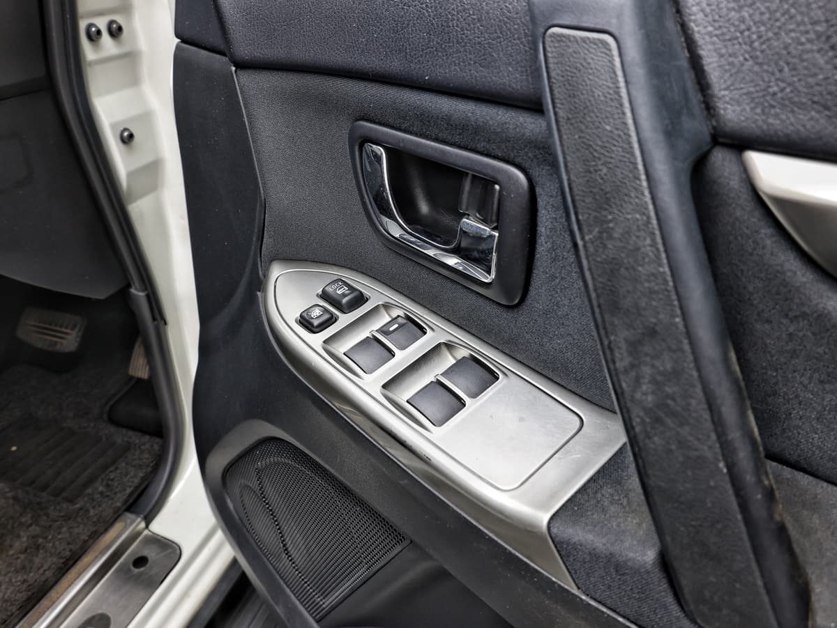 2013 Mitsubishi Pajero Long Exceed image-11