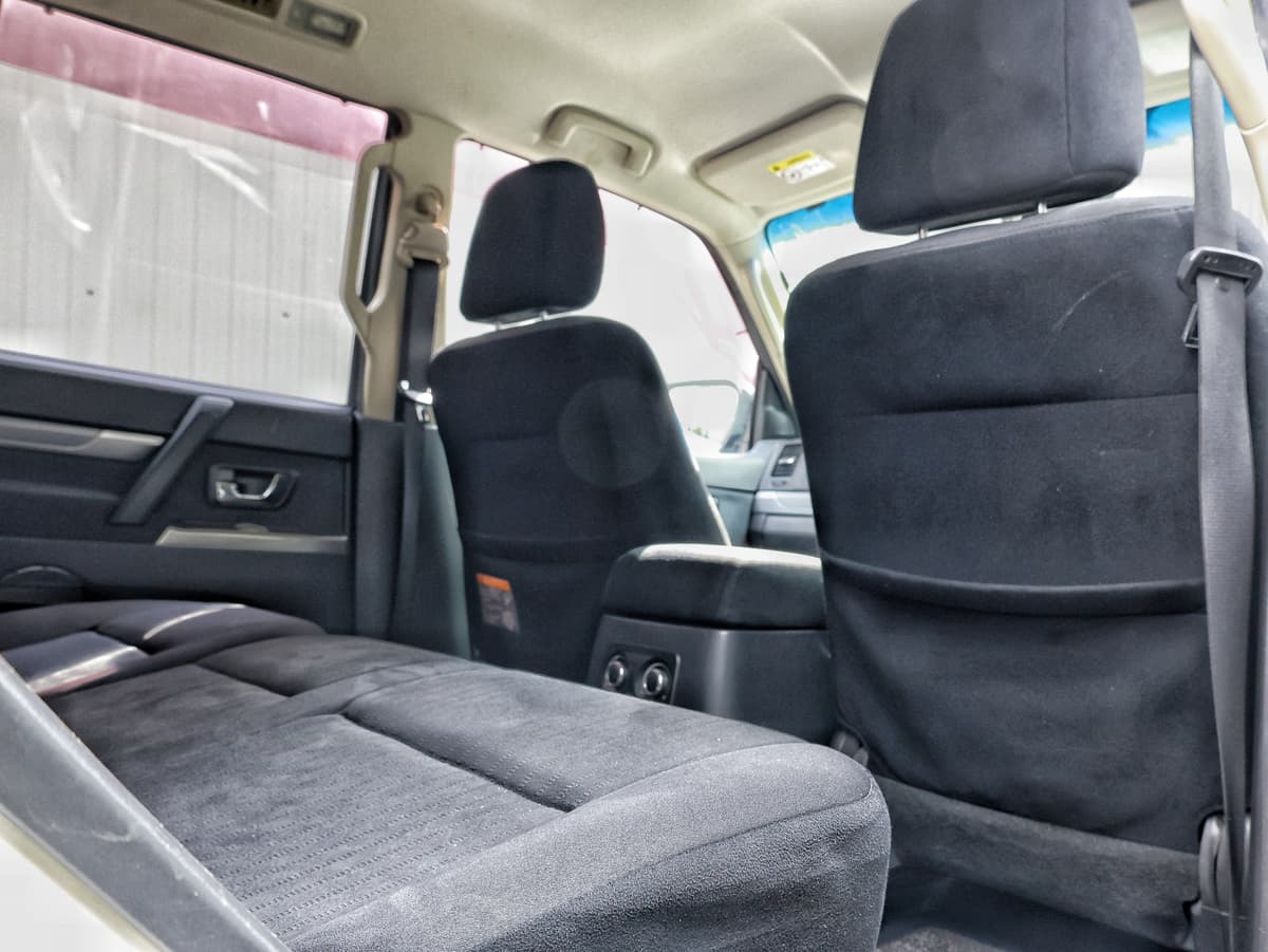 2013 Mitsubishi Pajero Long Exceed image-14