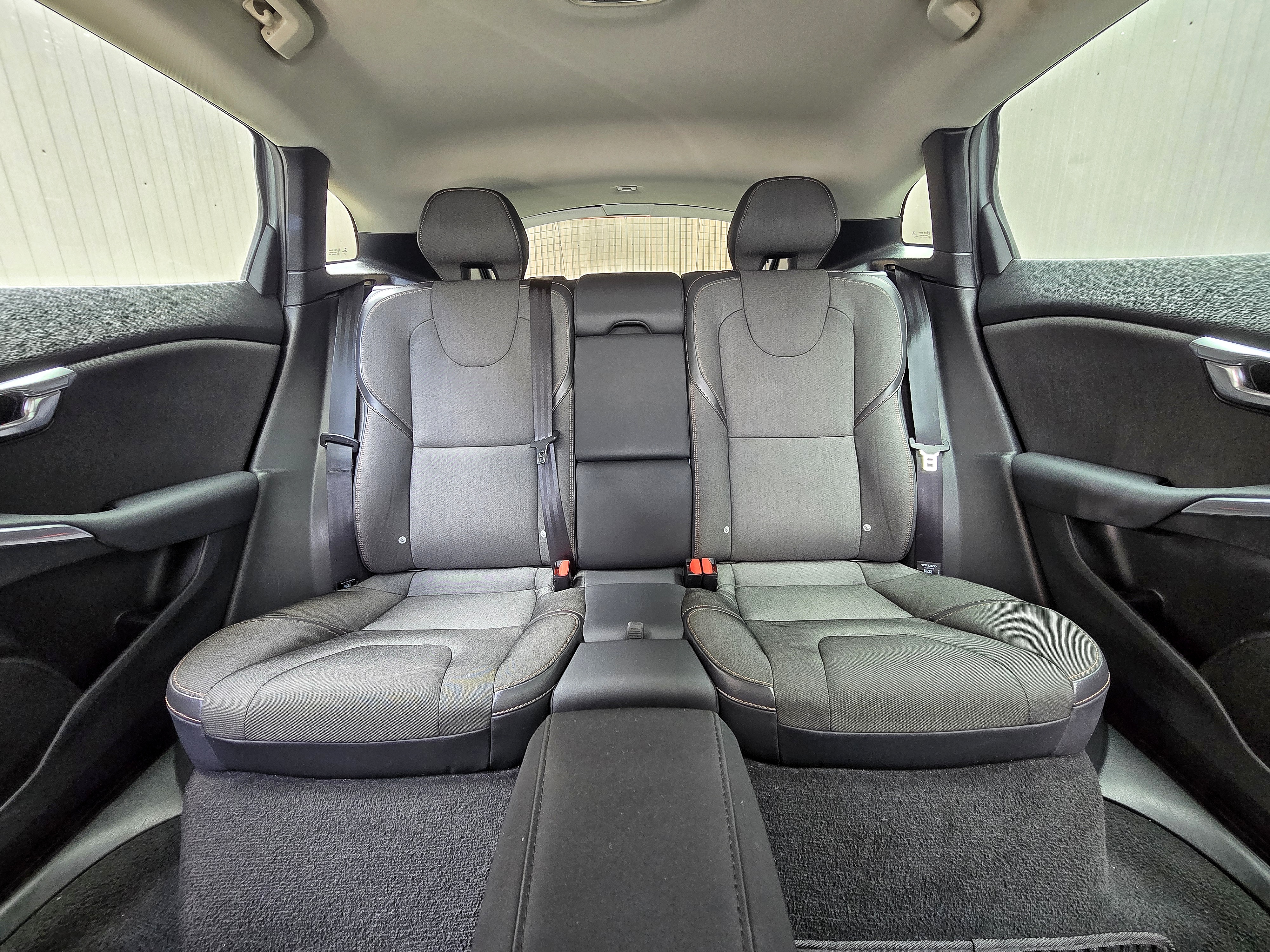 2013 Volvo V40 Cross Country image-15