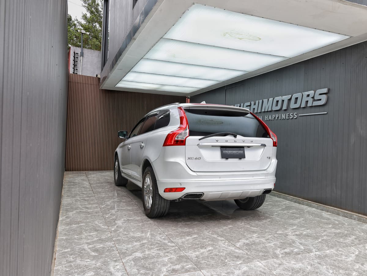 2013 Volvo XC60 T5 Awd Classic image-4