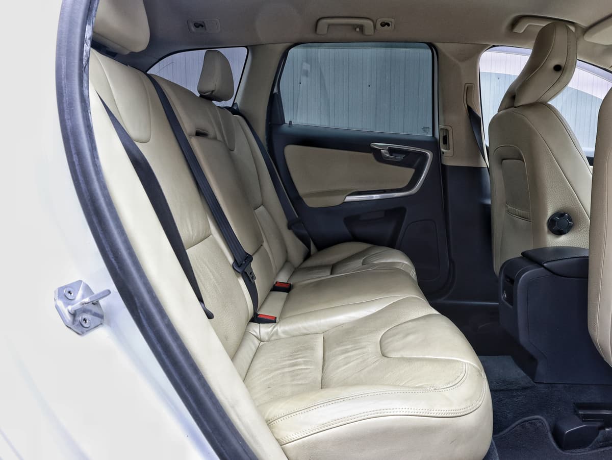 2013 Volvo XC60 T5 Awd Classic image-13