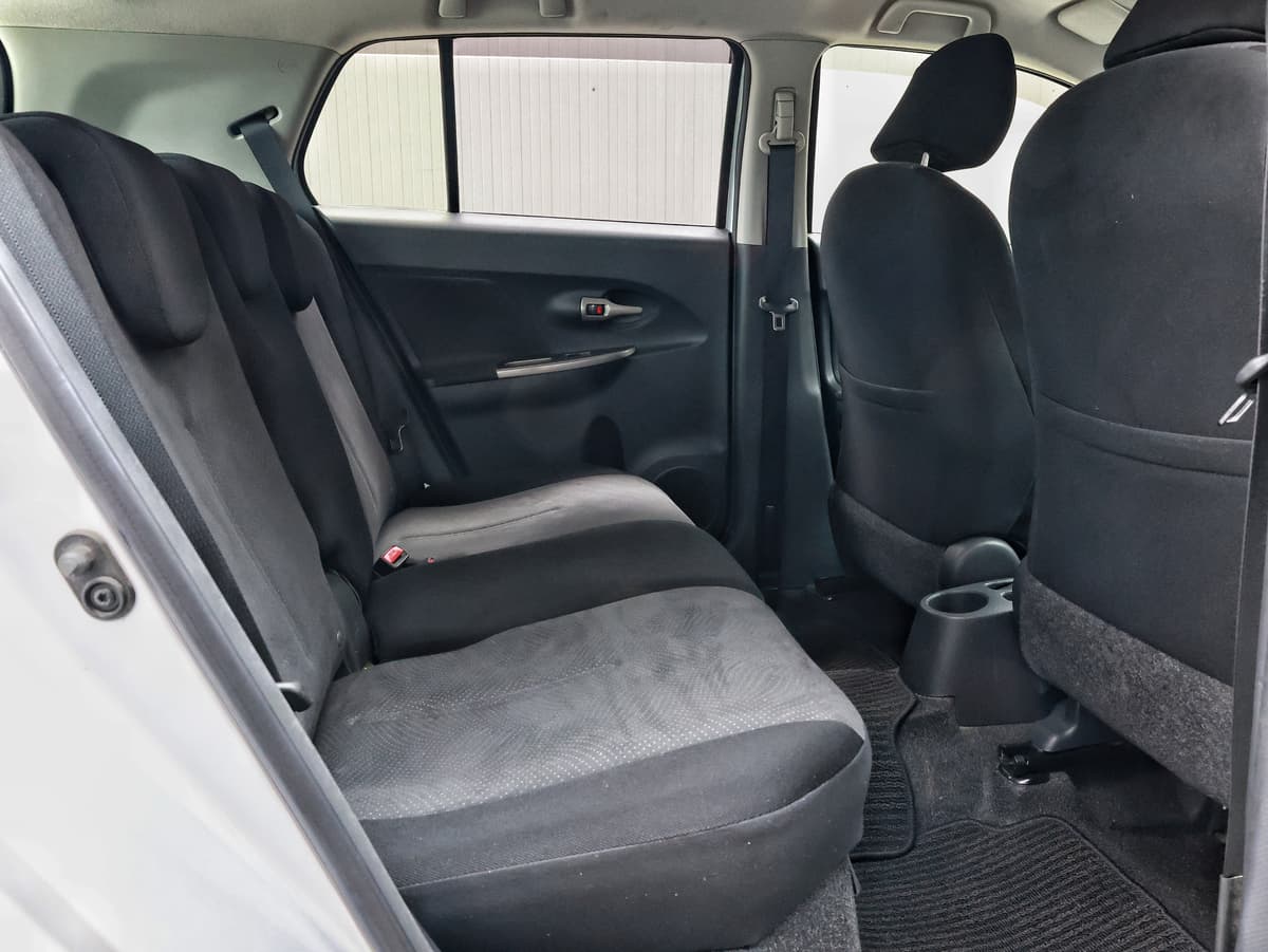 2013 Toyota IST 150X image-14