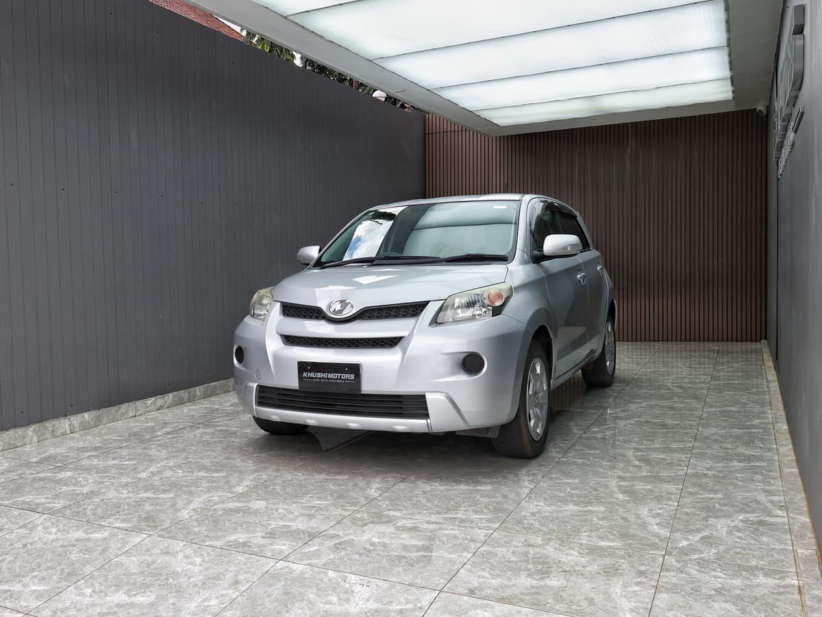 2013 Toyota IST 150X image-3