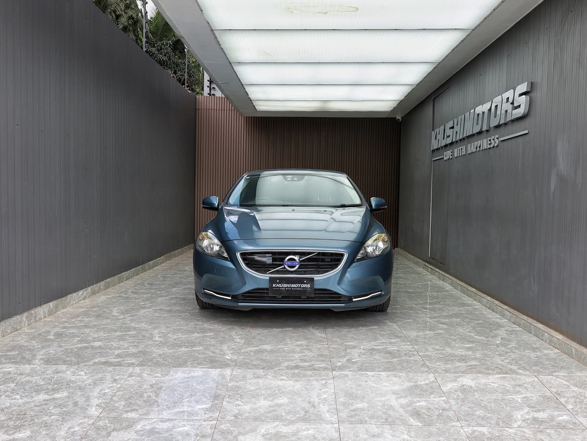 2013 Volvo V40 T4 image-2