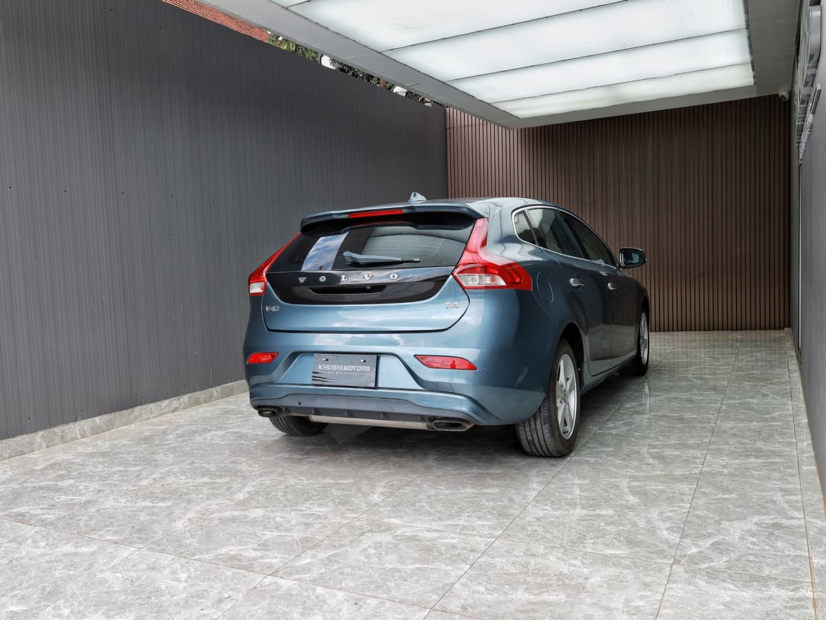 2013 Volvo V40 T4 image-6