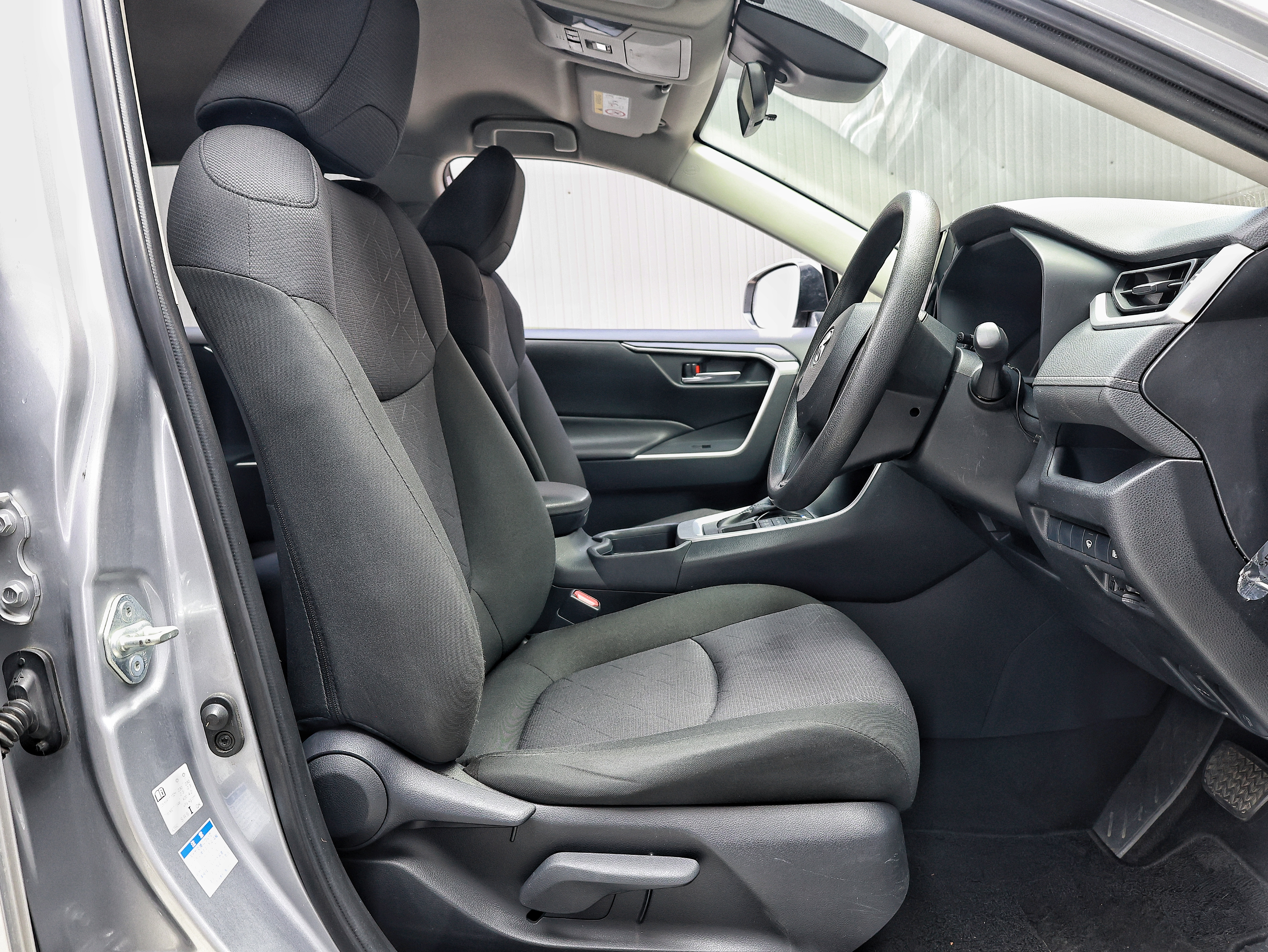 2020 Toyota RAV-4 X image-11