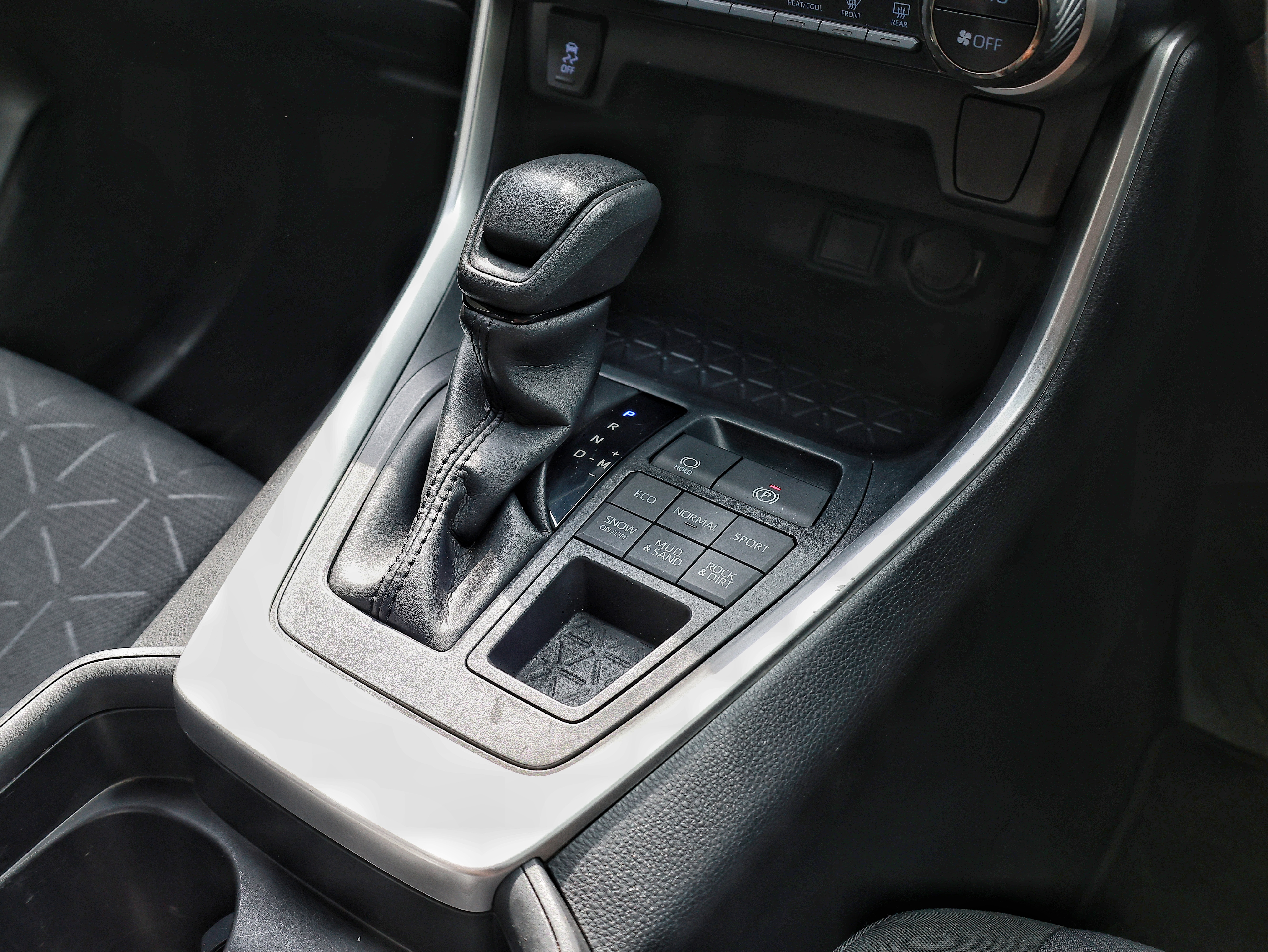 2020 Toyota RAV-4 X image-10