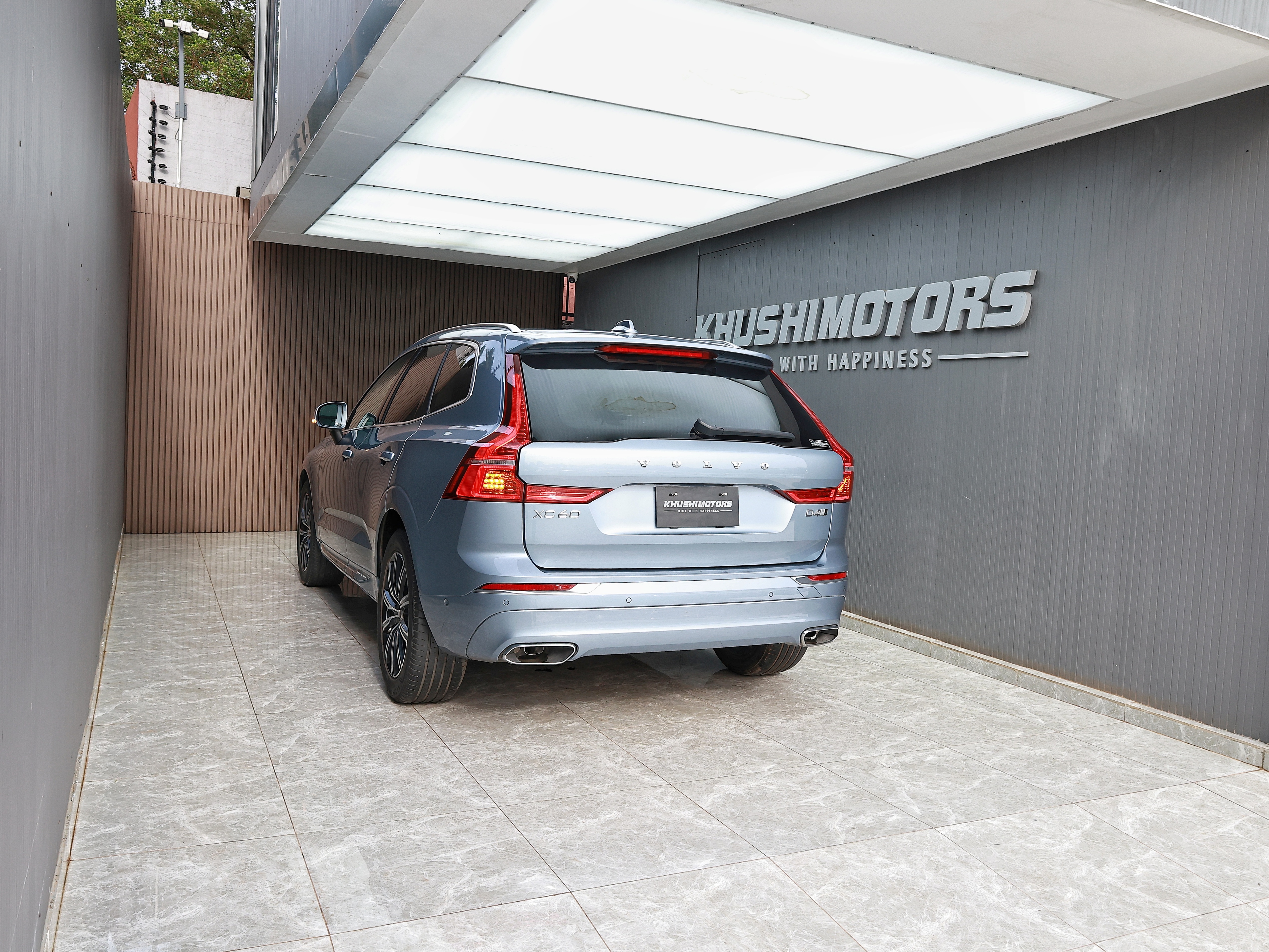 2018 Volvo XC60 D4 AWD INSCRIPTION image-4