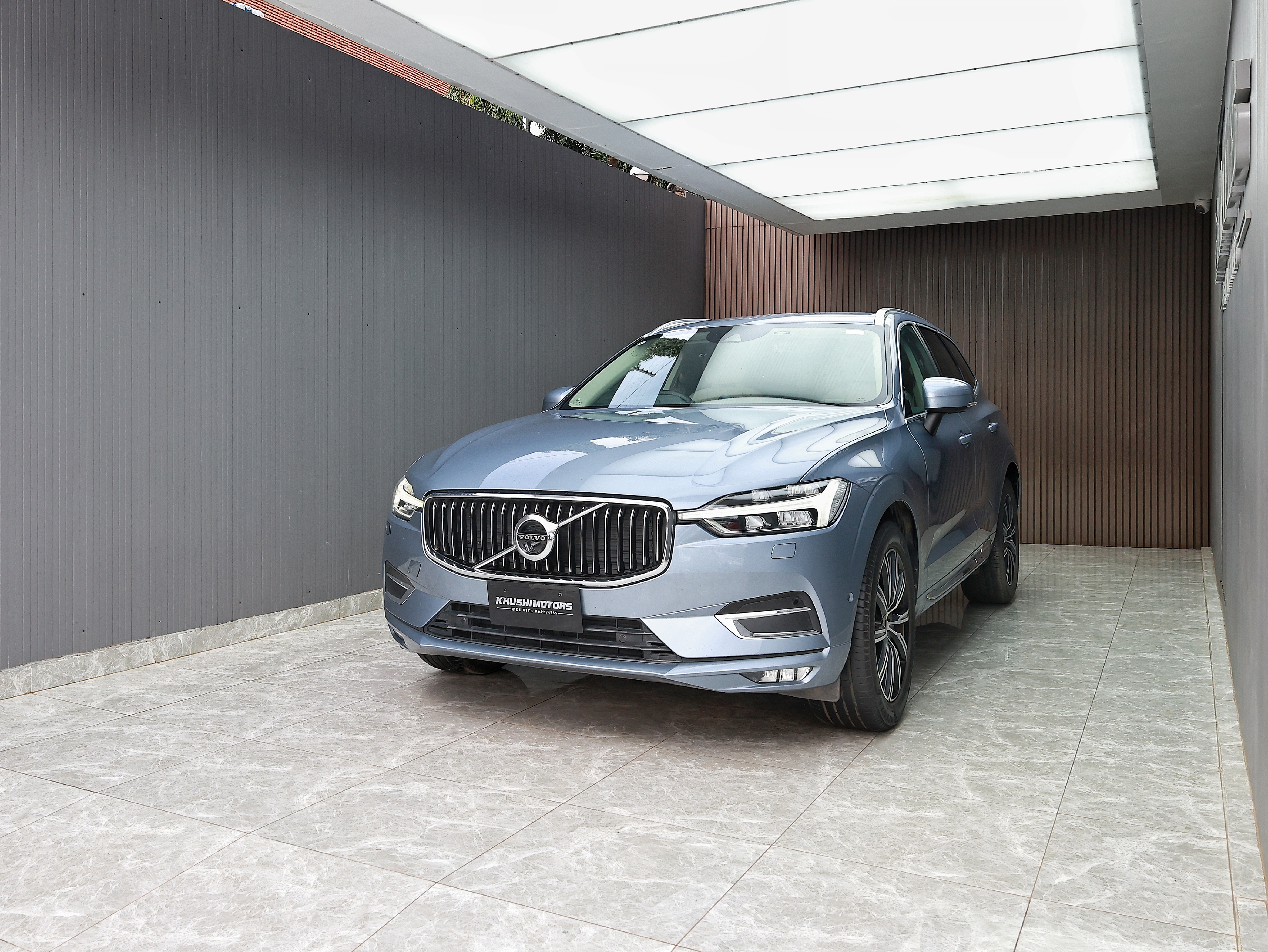2018 Volvo XC60 D4 AWD INSCRIPTION image-3