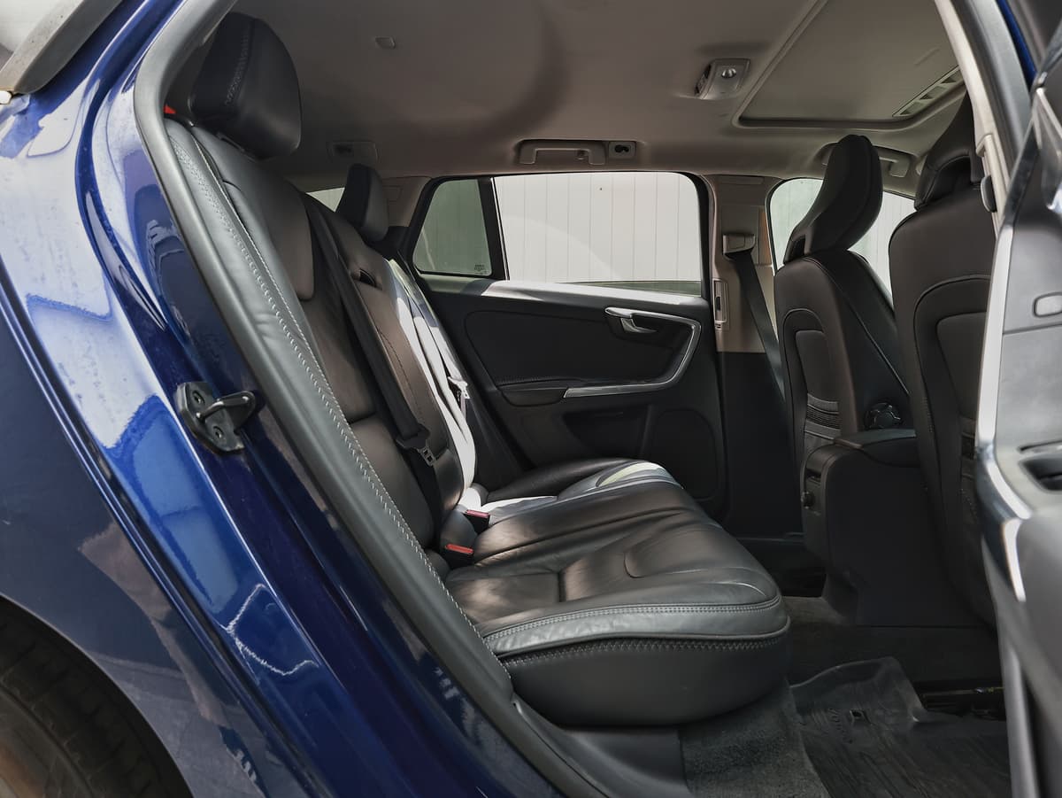 2012 Volvo V60 V60T4 image-13