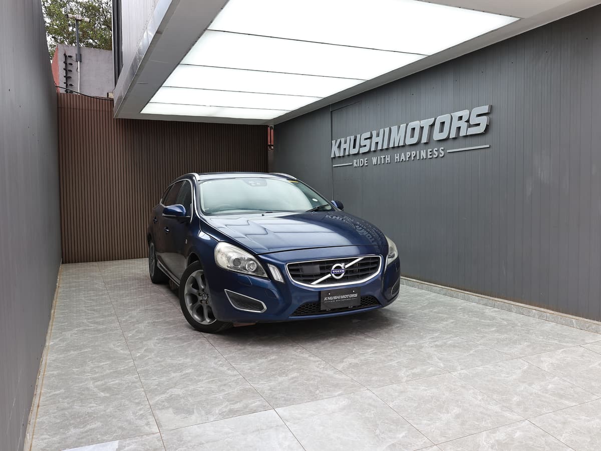 2012 Volvo V60 V60T4 image-1
